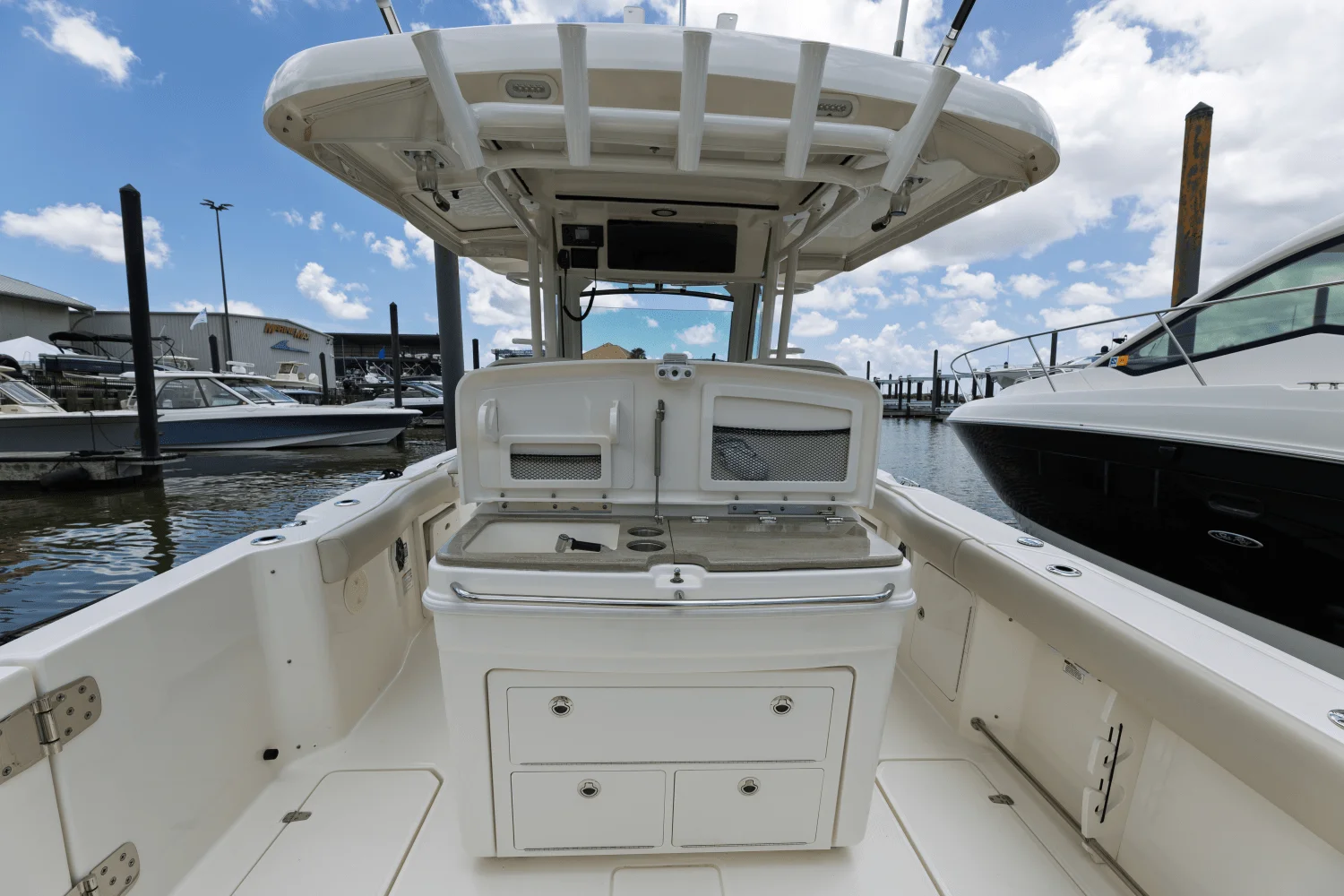 2024 Boston Whaler 330 Outrage Image Thumbnail #5