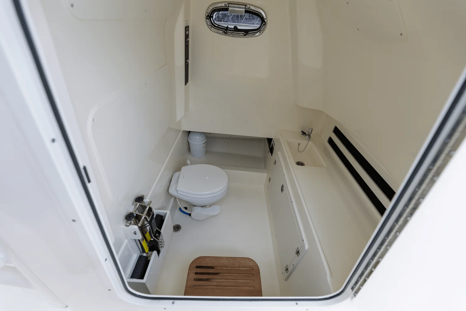 2024 Boston Whaler 330 Outrage Image Thumbnail #22