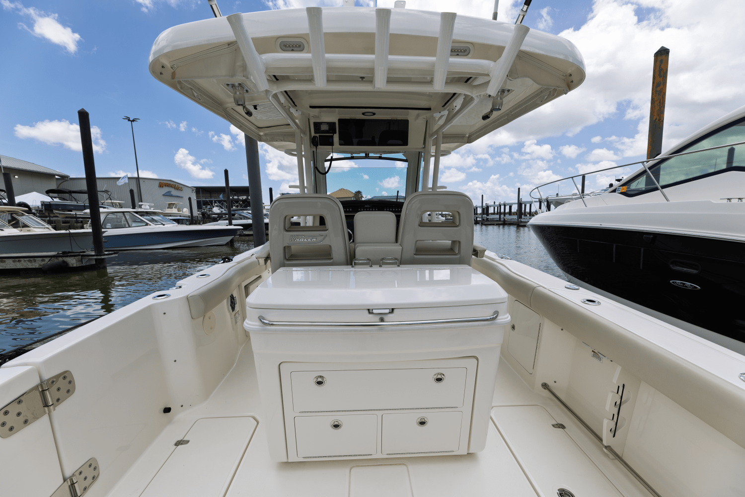 2024 Boston Whaler 330 Outrage Image Thumbnail #6