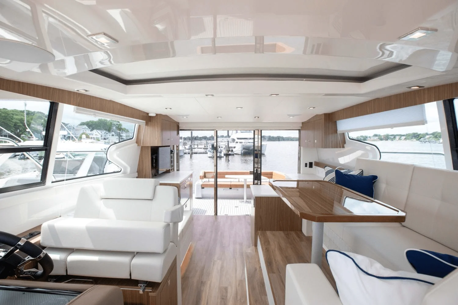 2025 Cruisers Yachts 46 Cantius Image Thumbnail #55