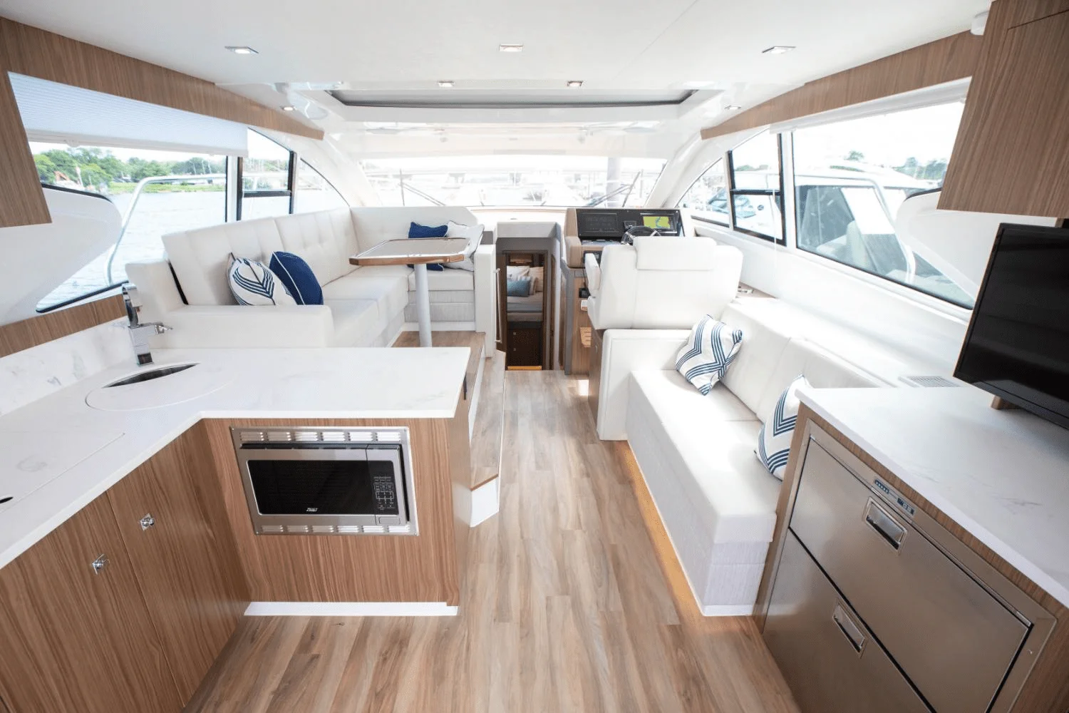 2025 Cruisers Yachts 46 Cantius Image Thumbnail #41