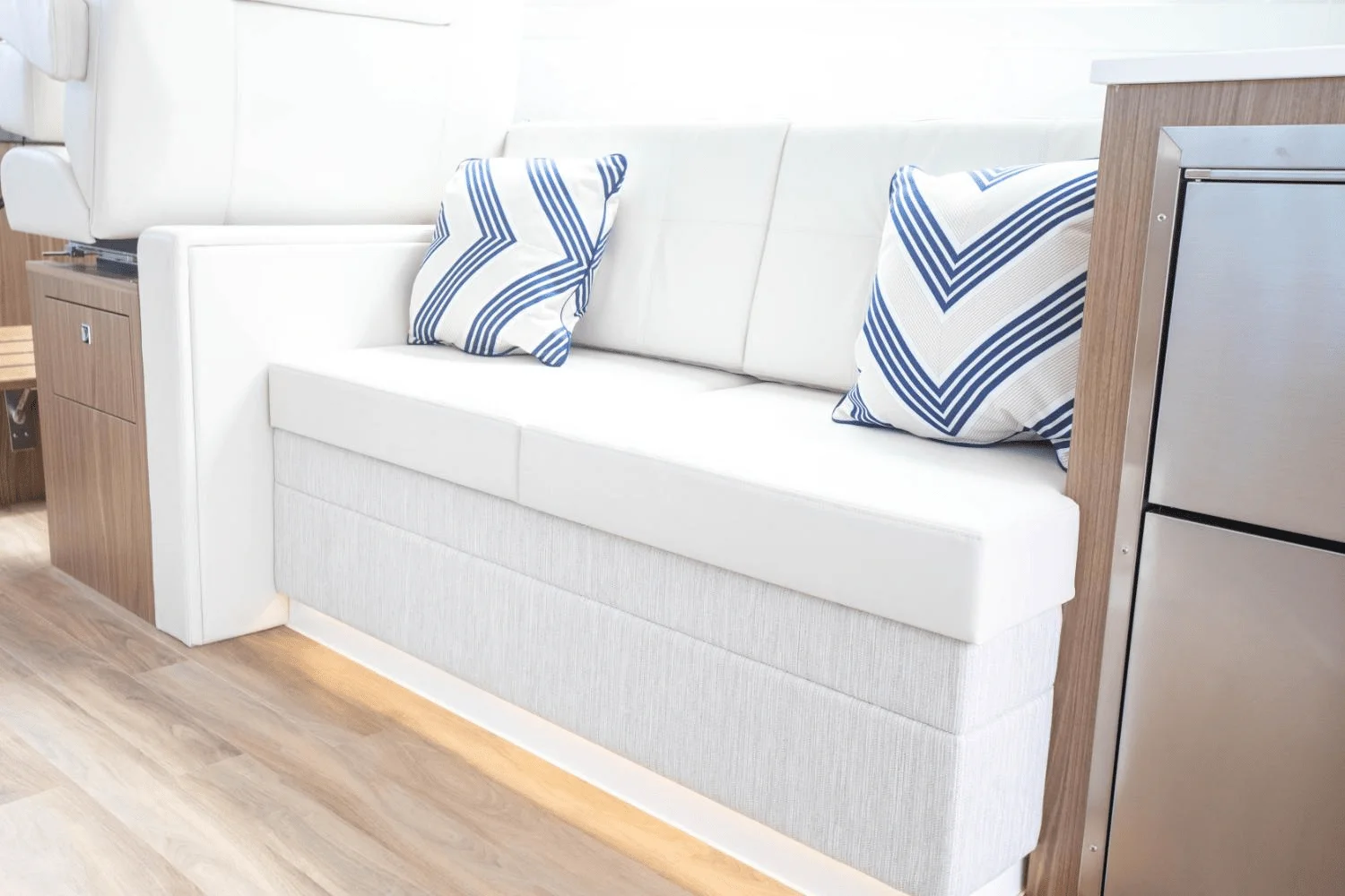 2025 Cruisers Yachts 46 Cantius Image Thumbnail #50