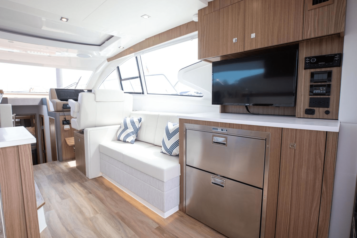 2025 Cruisers Yachts 46 Cantius Image Thumbnail #48