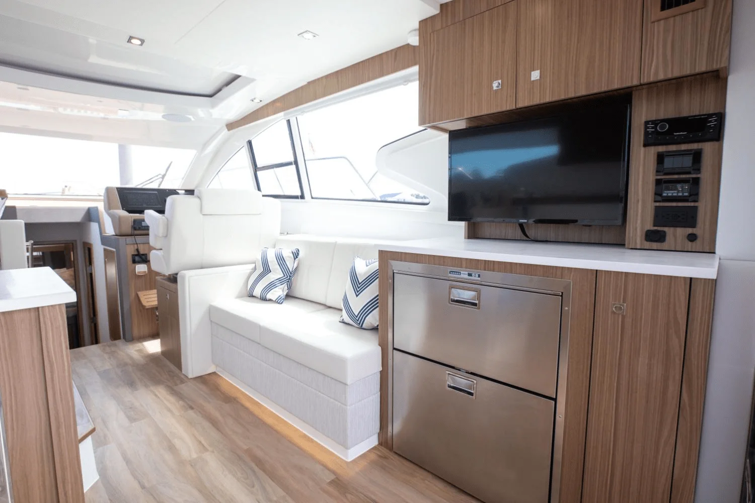 2025 Cruisers Yachts 46 Cantius Image Thumbnail #48