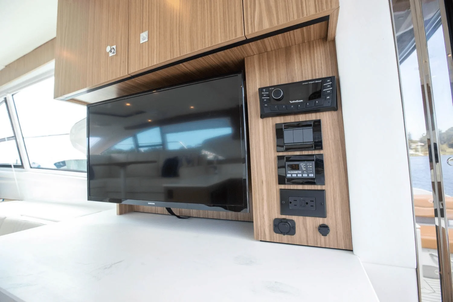 2025 Cruisers Yachts 46 Cantius Image Thumbnail #51