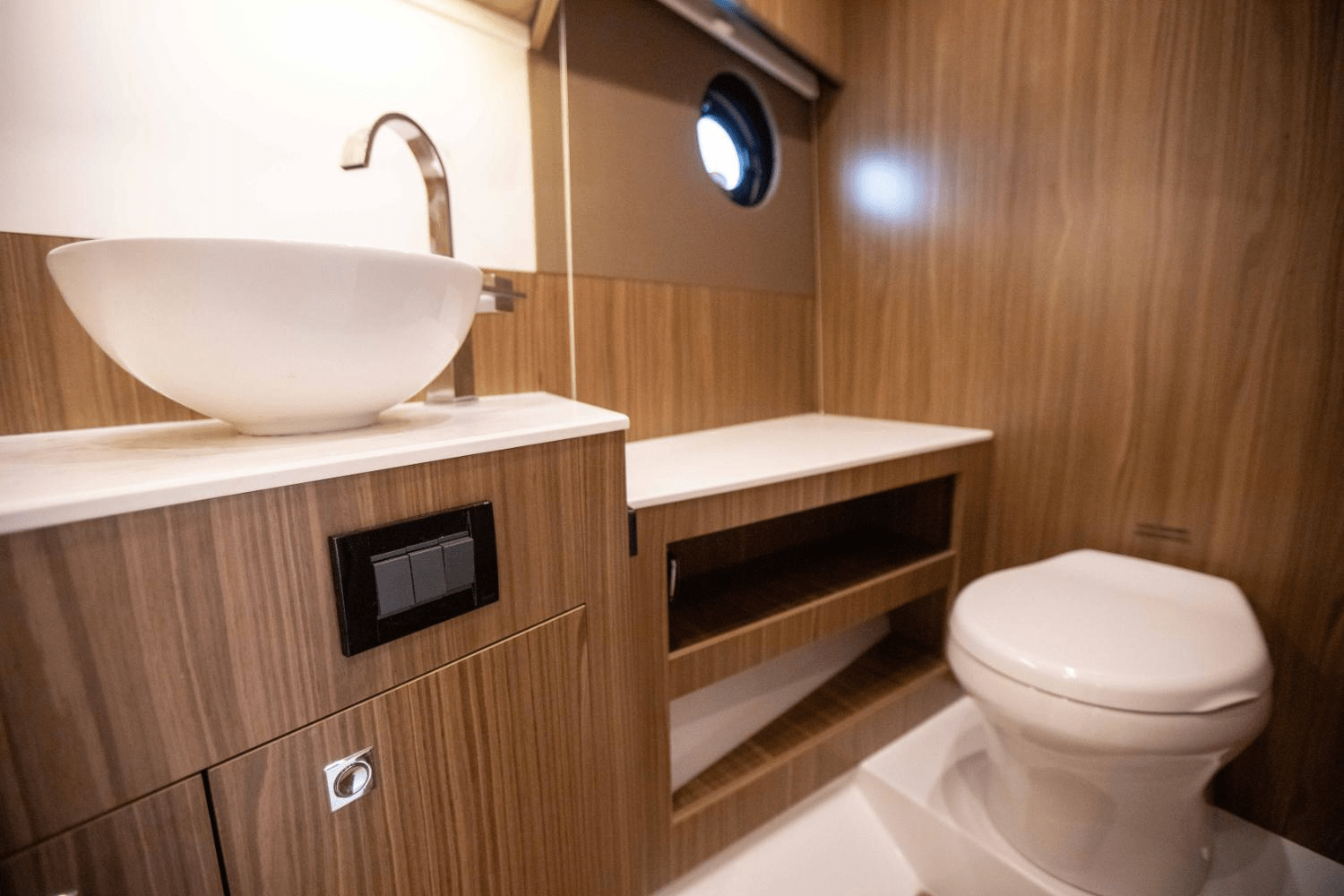 2025 Cruisers Yachts 46 Cantius Image Thumbnail #94