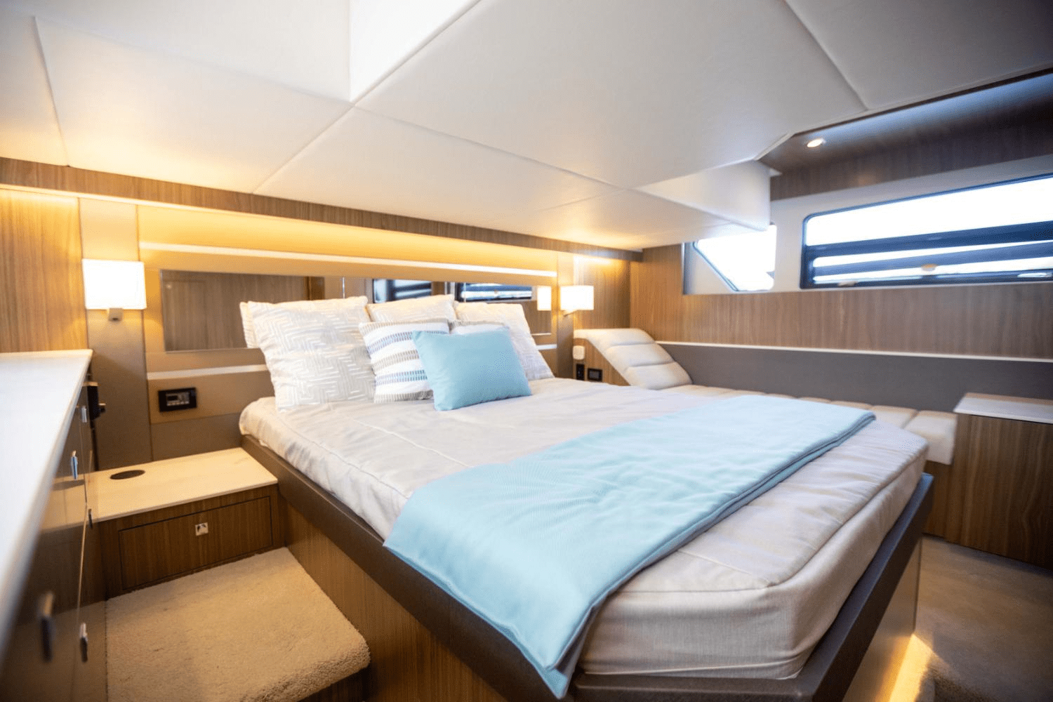 2025 Cruisers Yachts 46 Cantius Image Thumbnail #90