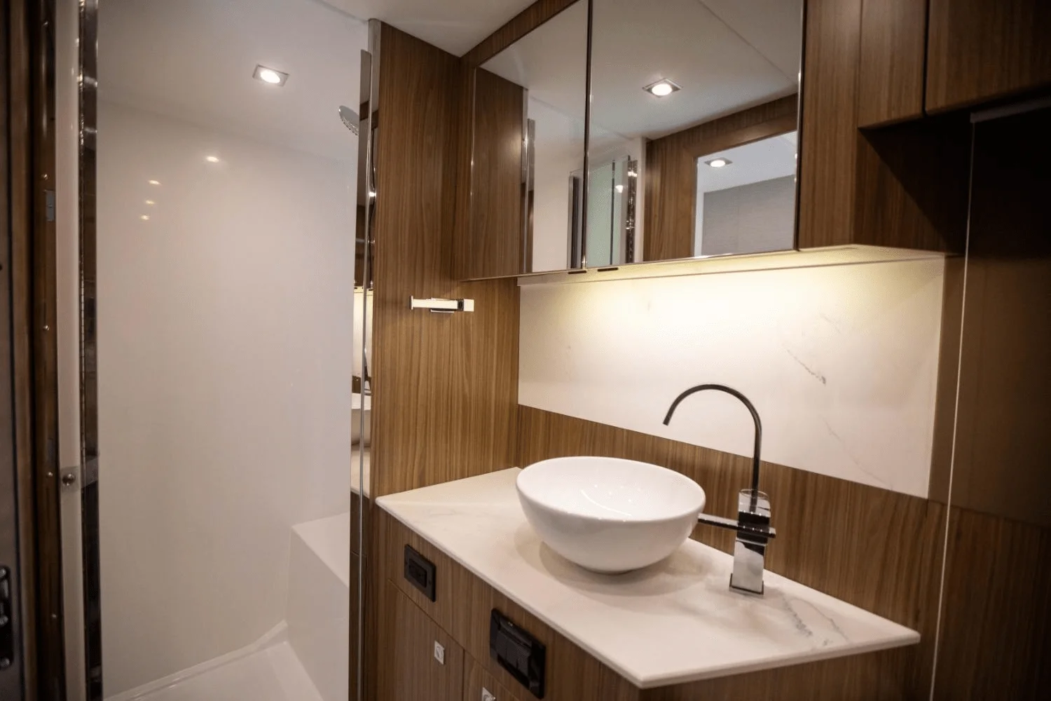 2025 Cruisers Yachts 46 Cantius Image Thumbnail #96