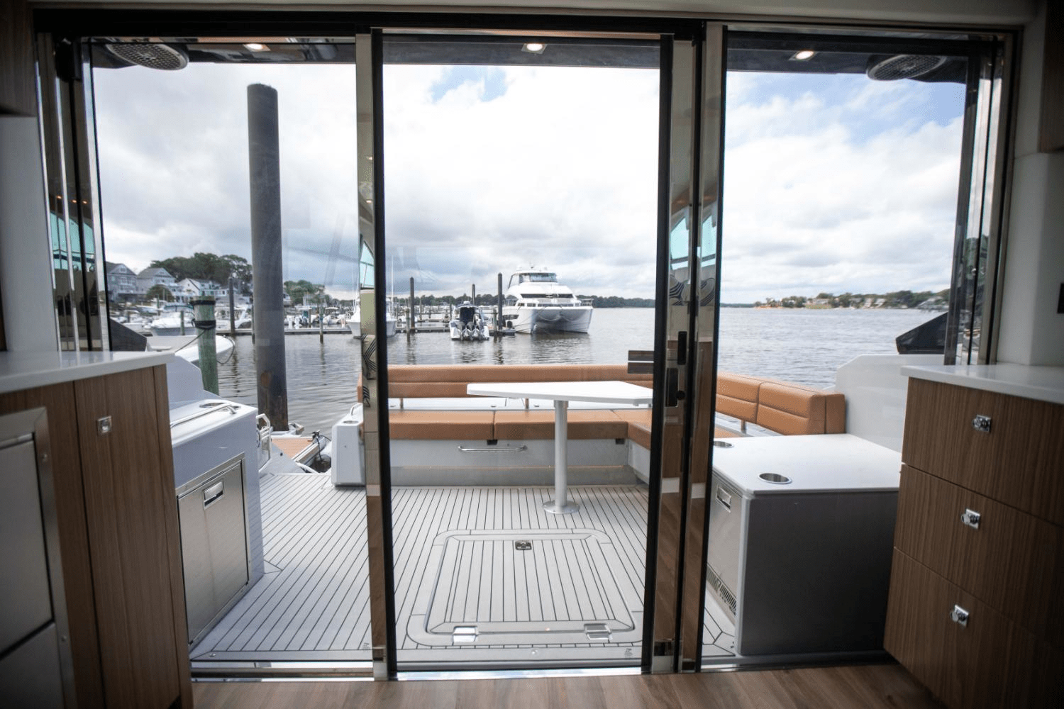 2025 Cruisers Yachts 46 Cantius Image Thumbnail #39