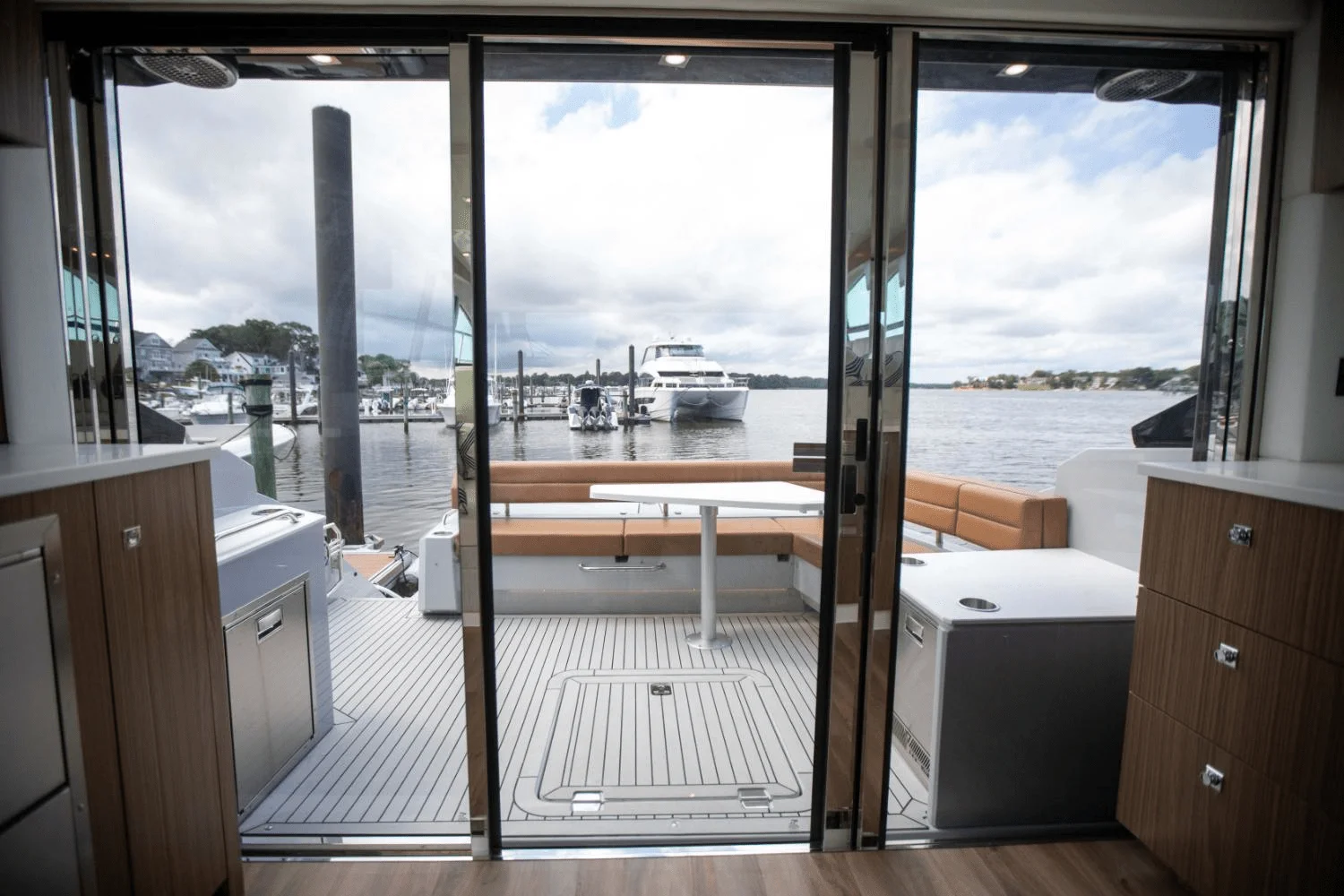 2025 Cruisers Yachts 46 Cantius Image Thumbnail #39