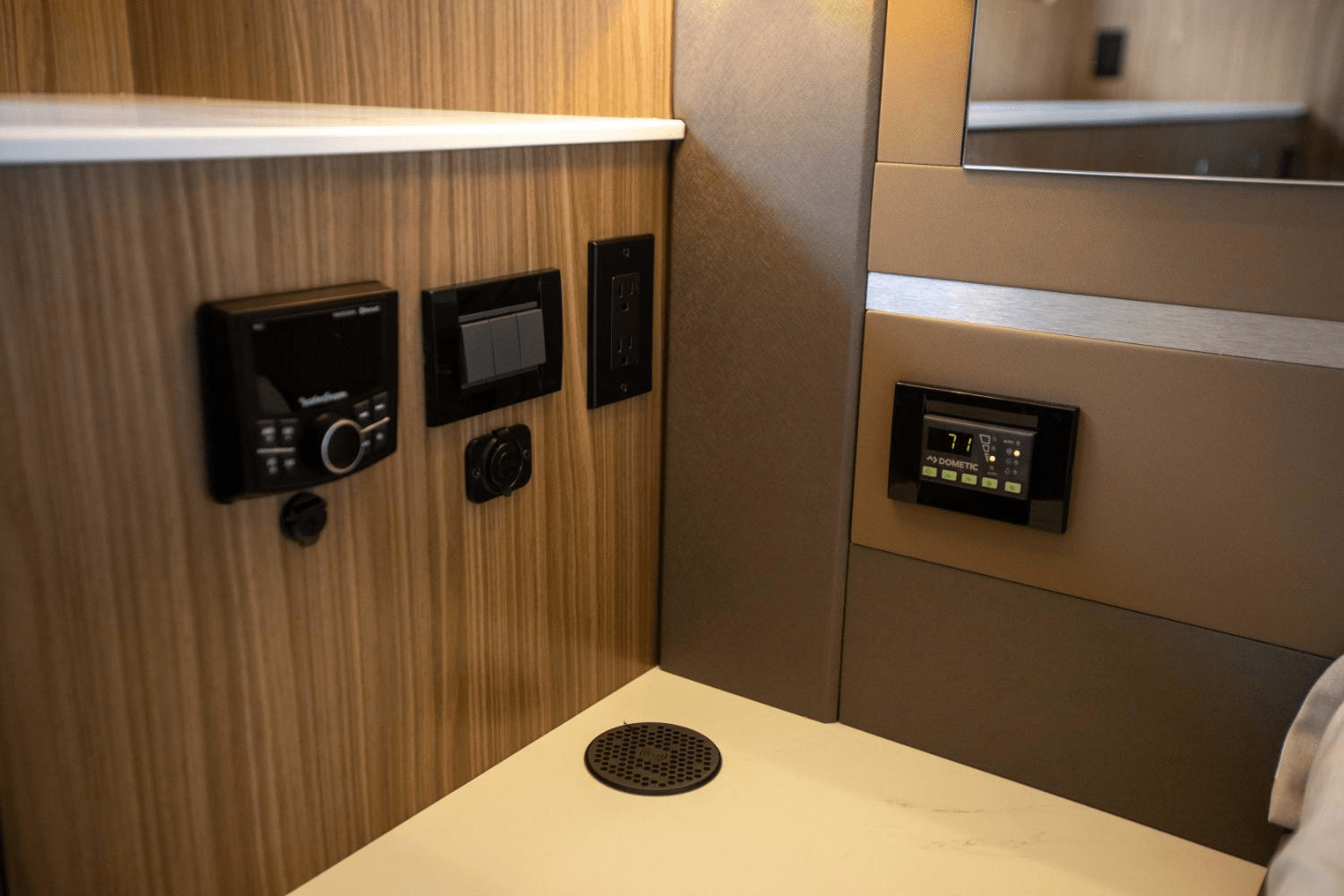 2025 Cruisers Yachts 46 Cantius Image Thumbnail #95