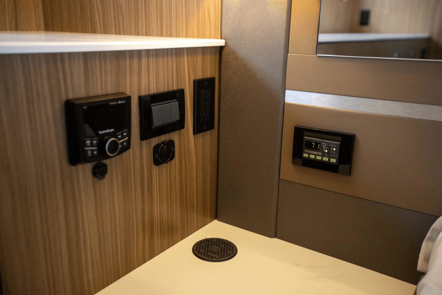 2025 Cruisers Yachts 46 Cantius Image Thumbnail #95