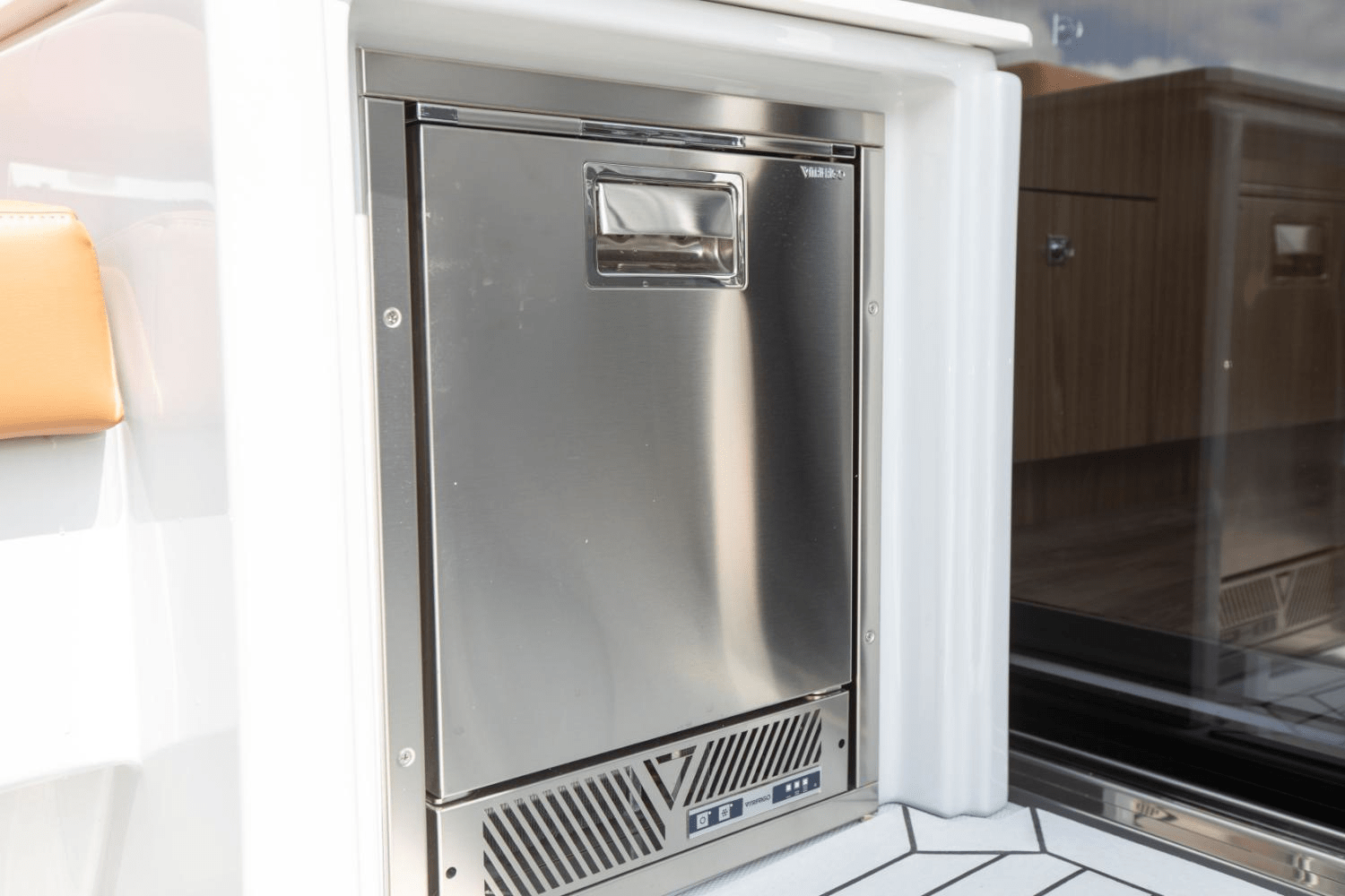 2025 Cruisers Yachts 46 Cantius Image Thumbnail #33