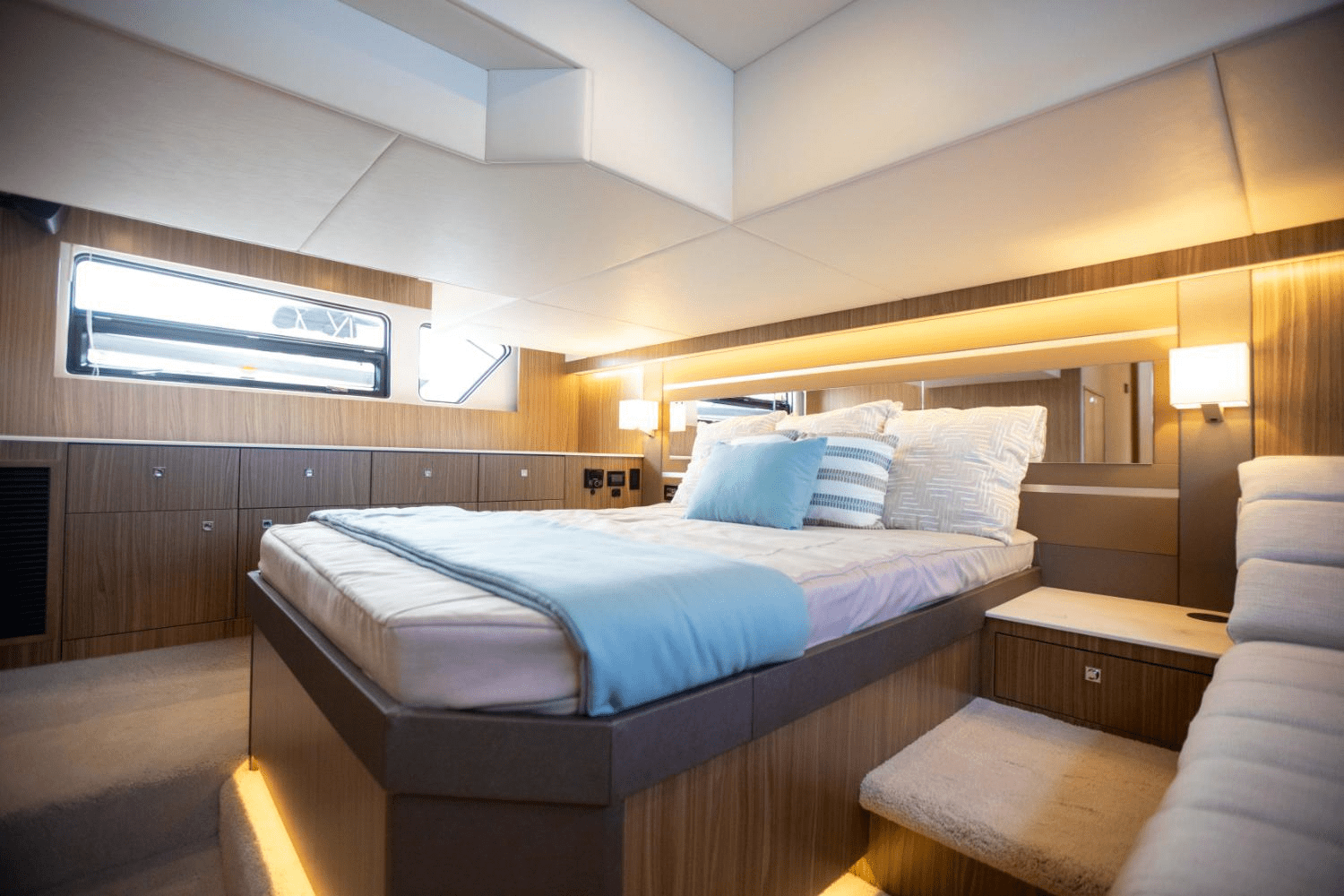 2025 Cruisers Yachts 46 Cantius Image Thumbnail #85