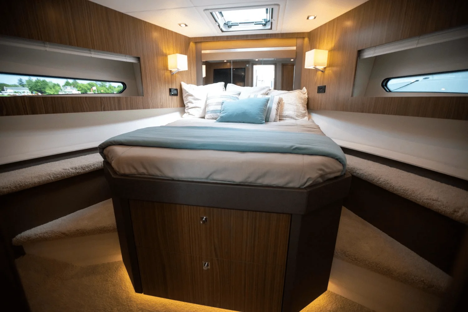 2025 Cruisers Yachts 46 Cantius Image Thumbnail #83