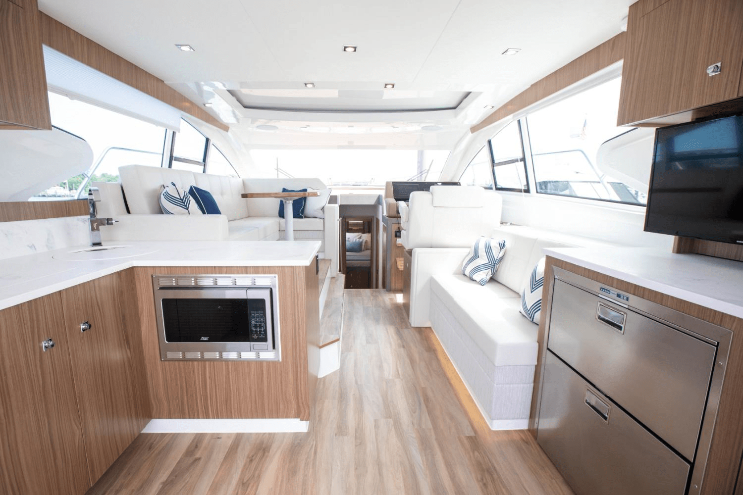 2025 Cruisers Yachts 46 Cantius Image Thumbnail #40