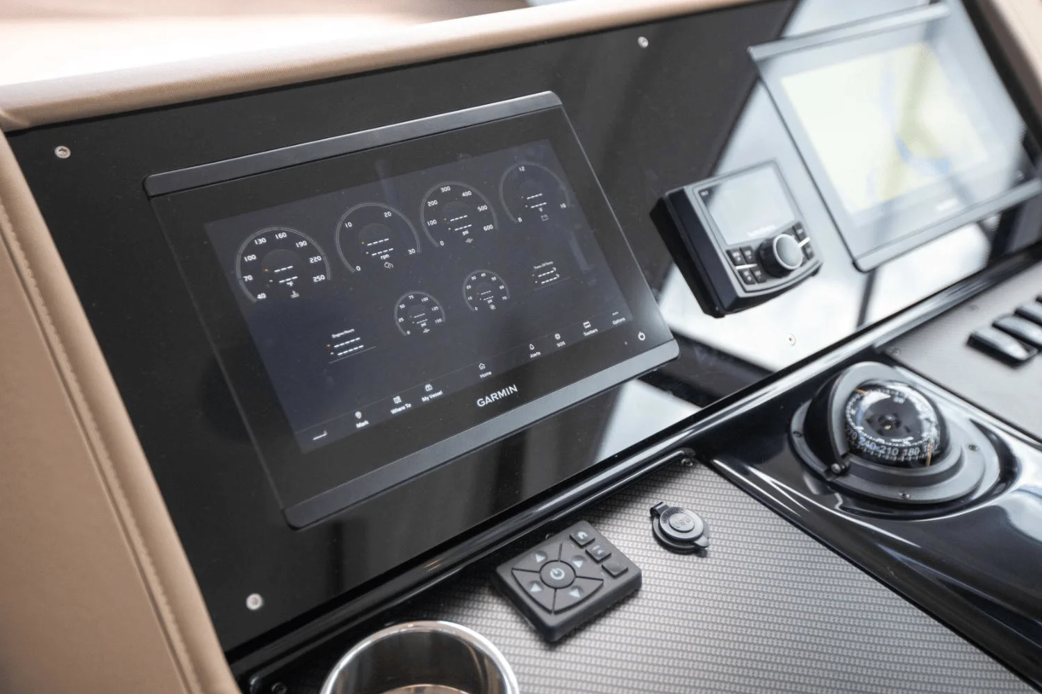 2025 Cruisers Yachts 46 Cantius Image Thumbnail #64