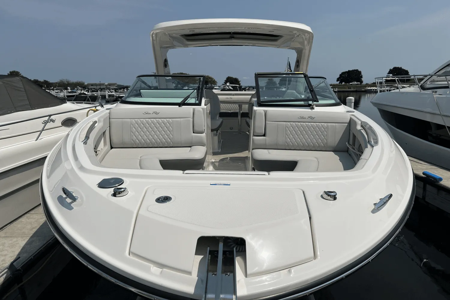 2023 Sea Ray 310 SLX Image Thumbnail #11