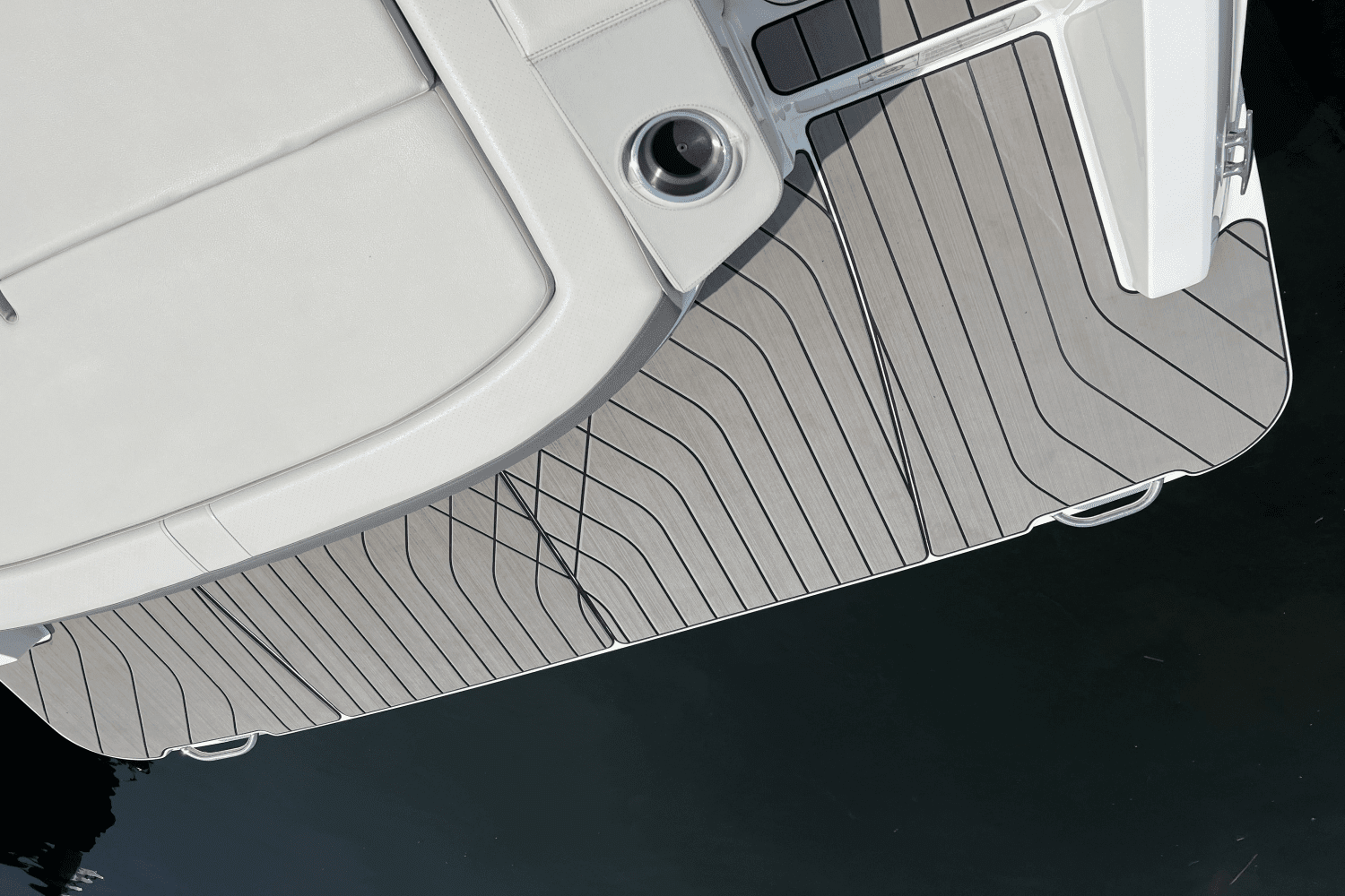 2023 Sea Ray 310 SLX Image Thumbnail #43