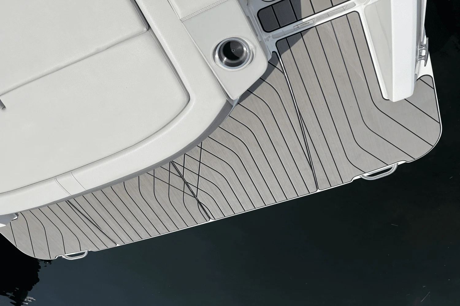 2023 Sea Ray 310 SLX Image Thumbnail #43