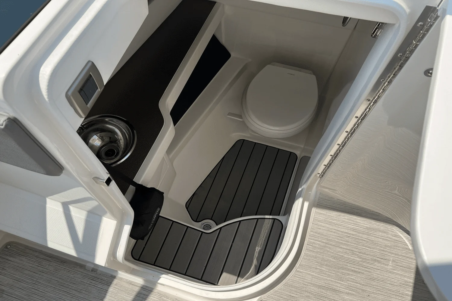 2023 Sea Ray 310 SLX Image Thumbnail #47