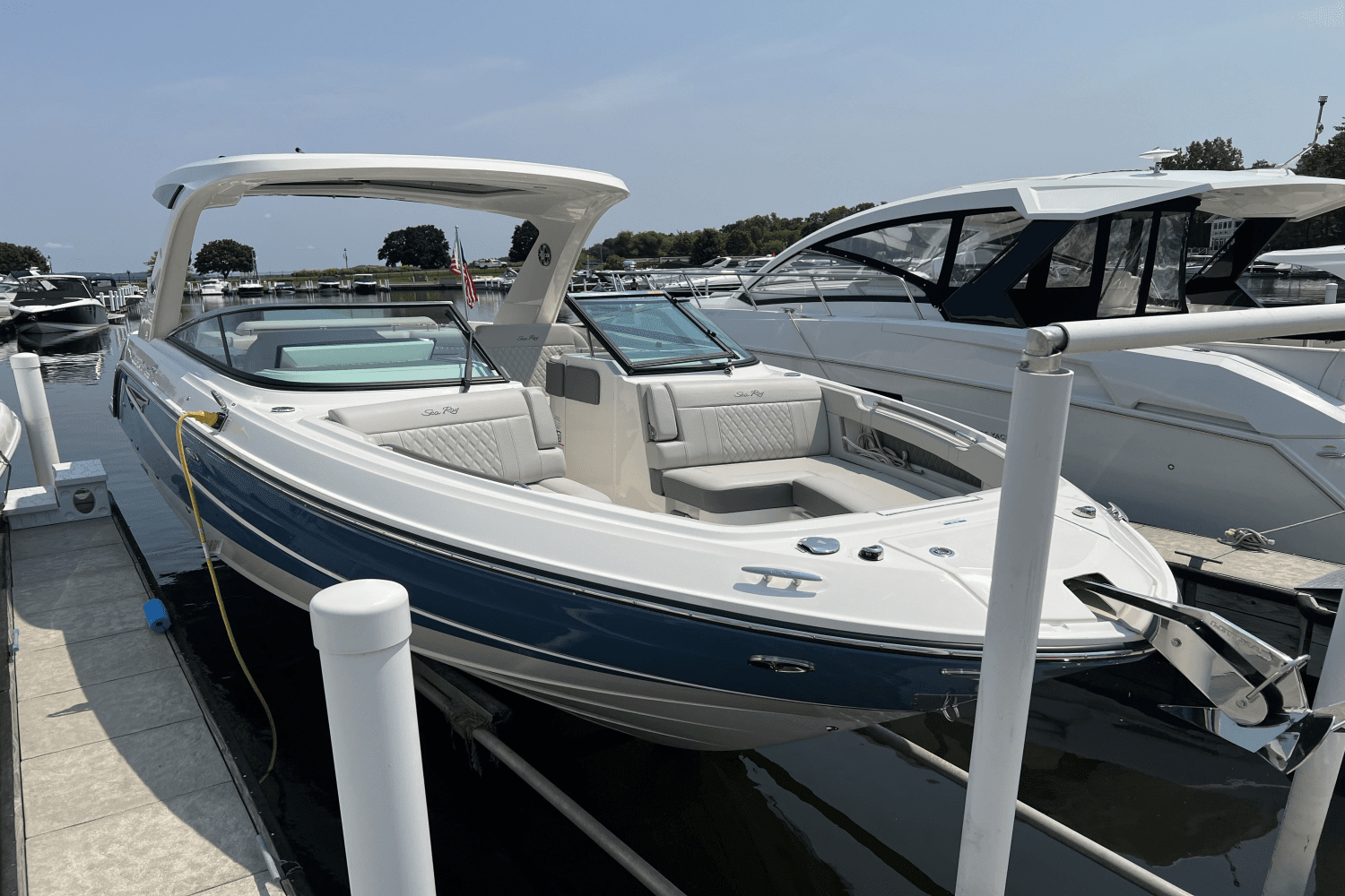 2023 Sea Ray 310 SLX Image Thumbnail #3
