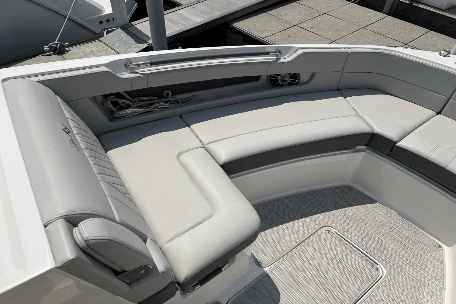 2023 Sea Ray 310 SLX Image Thumbnail #14