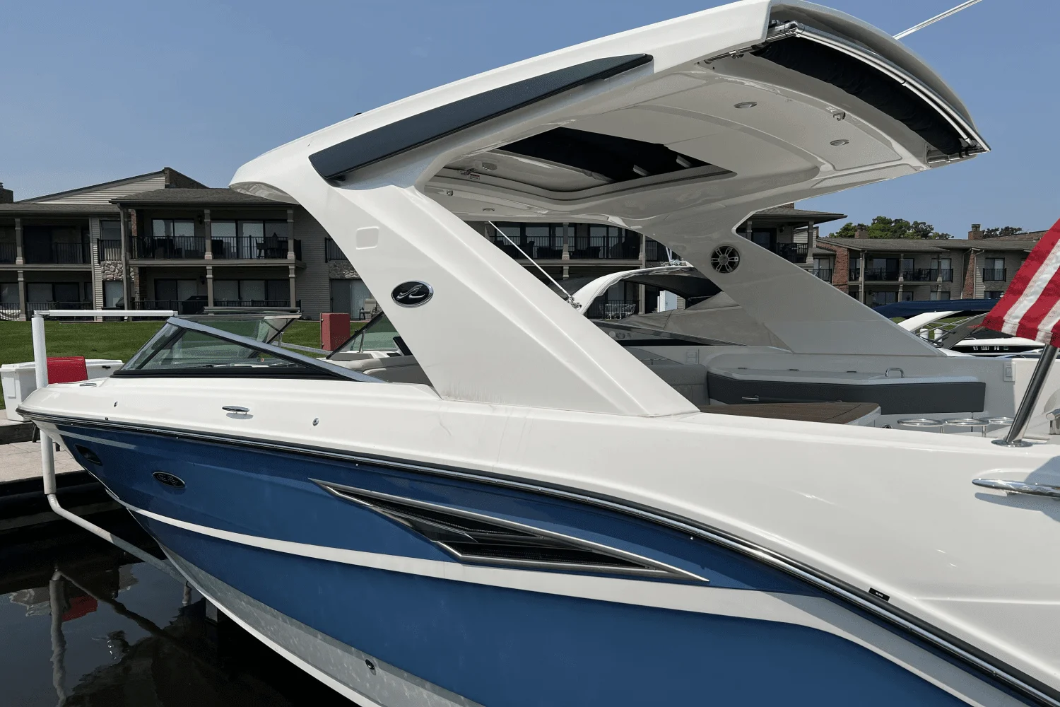 2023 Sea Ray 310 SLX Image Thumbnail #8