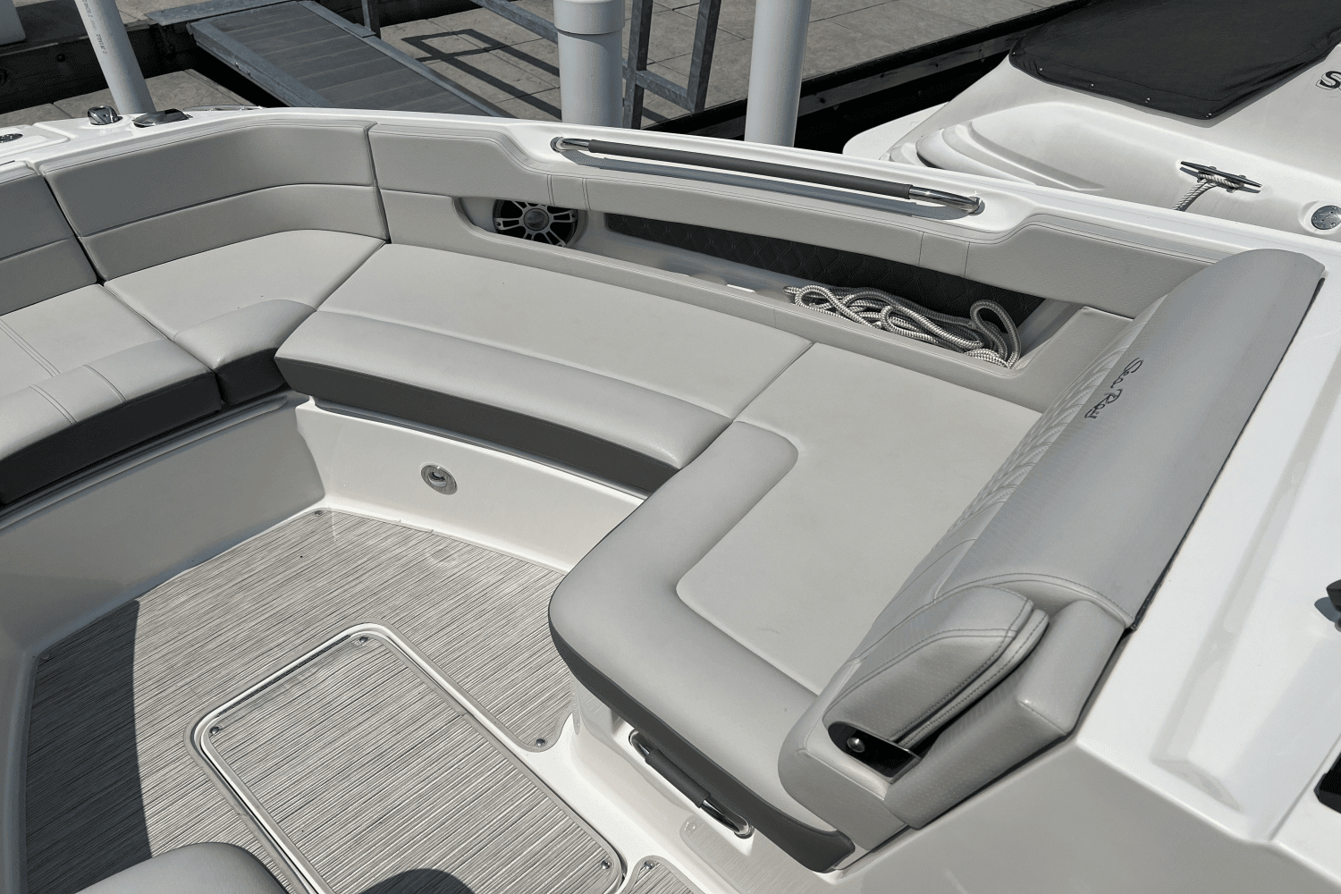 2023 Sea Ray 310 SLX Image Thumbnail #15