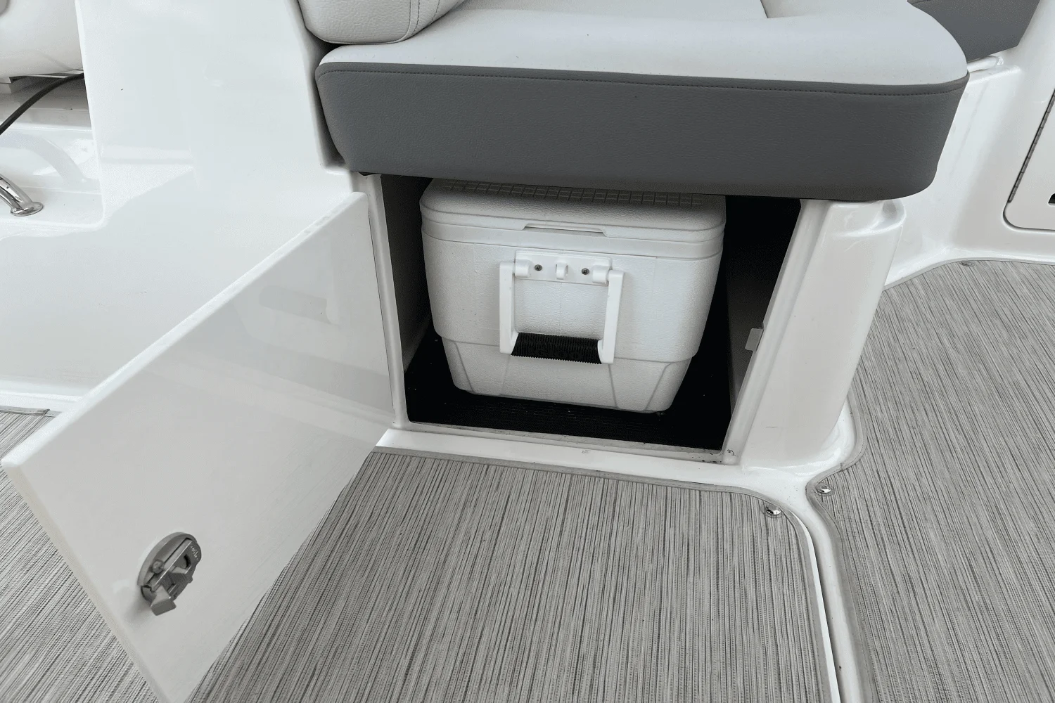 2023 Sea Ray 310 SLX Image Thumbnail #42