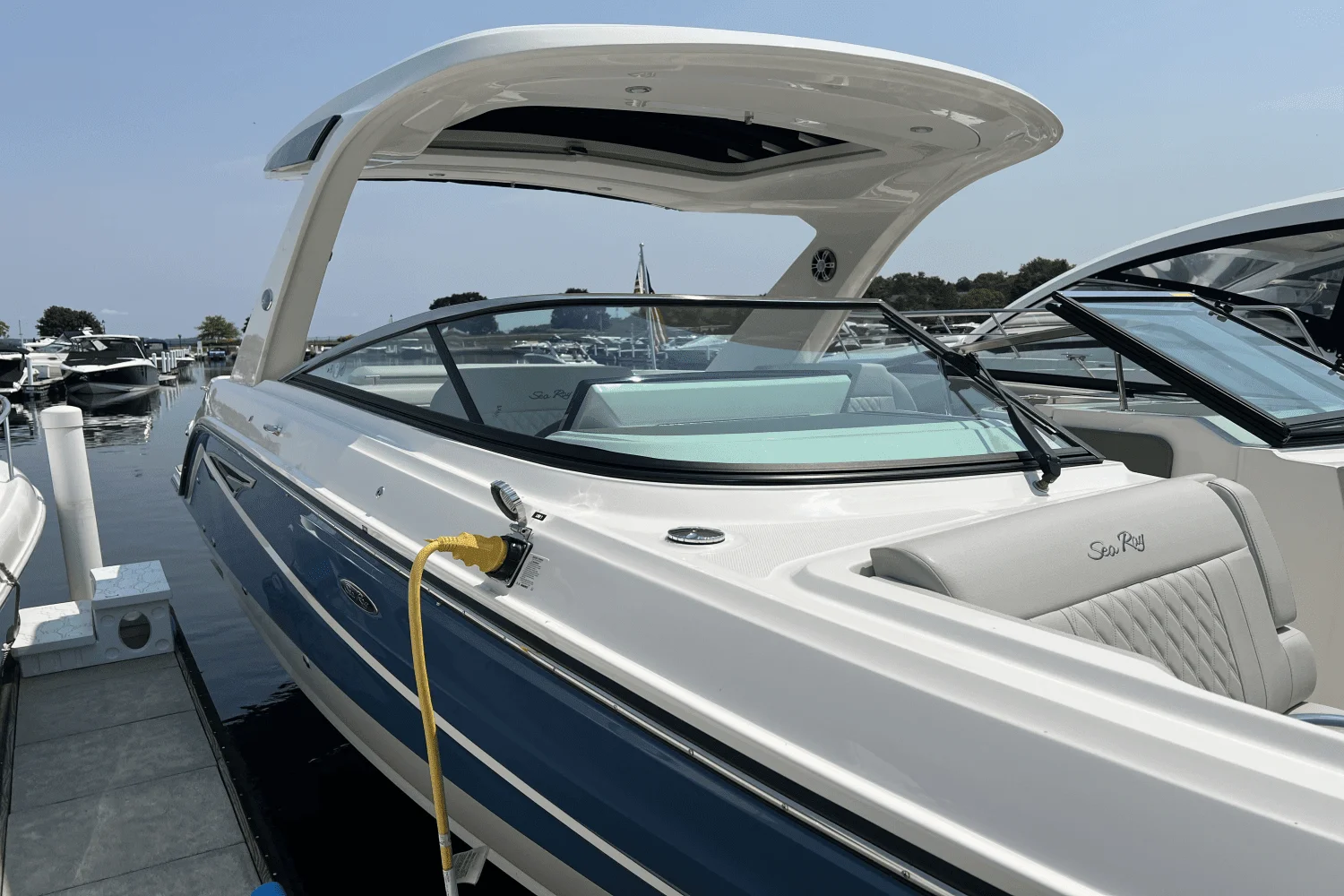 2023 Sea Ray 310 SLX Image Thumbnail #6