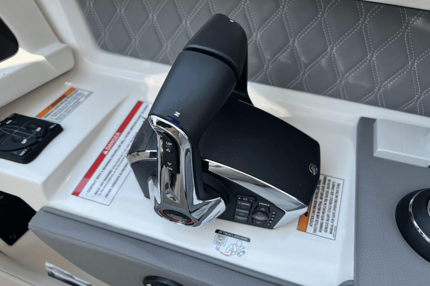 2023 Sea Ray 310 SLX Image Thumbnail #26