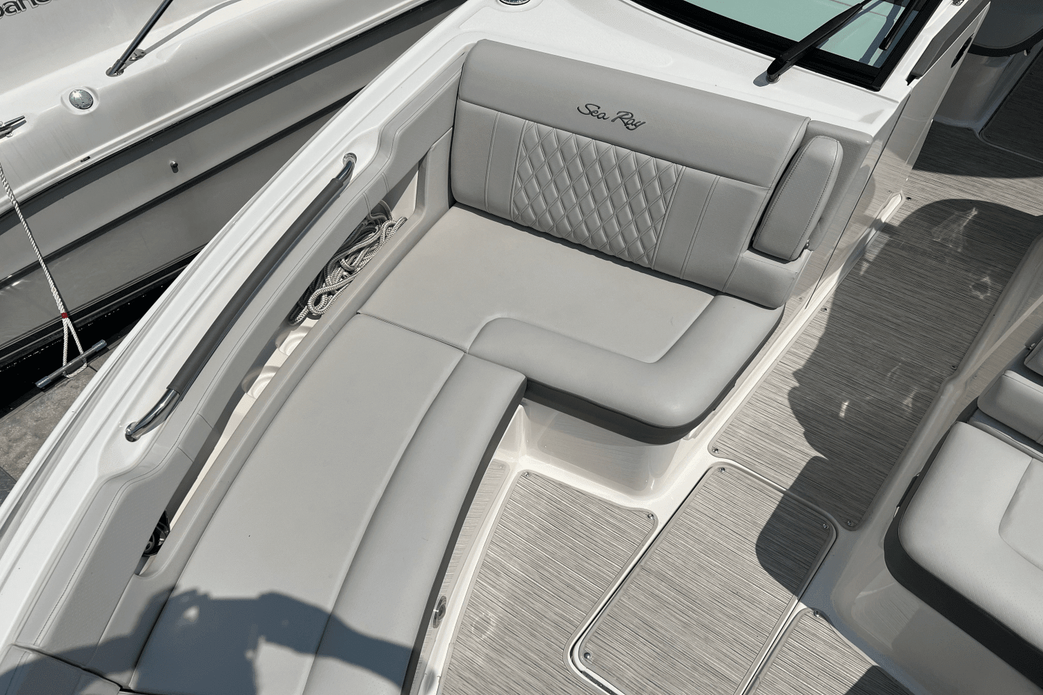 2023 Sea Ray 310 SLX Image Thumbnail #17