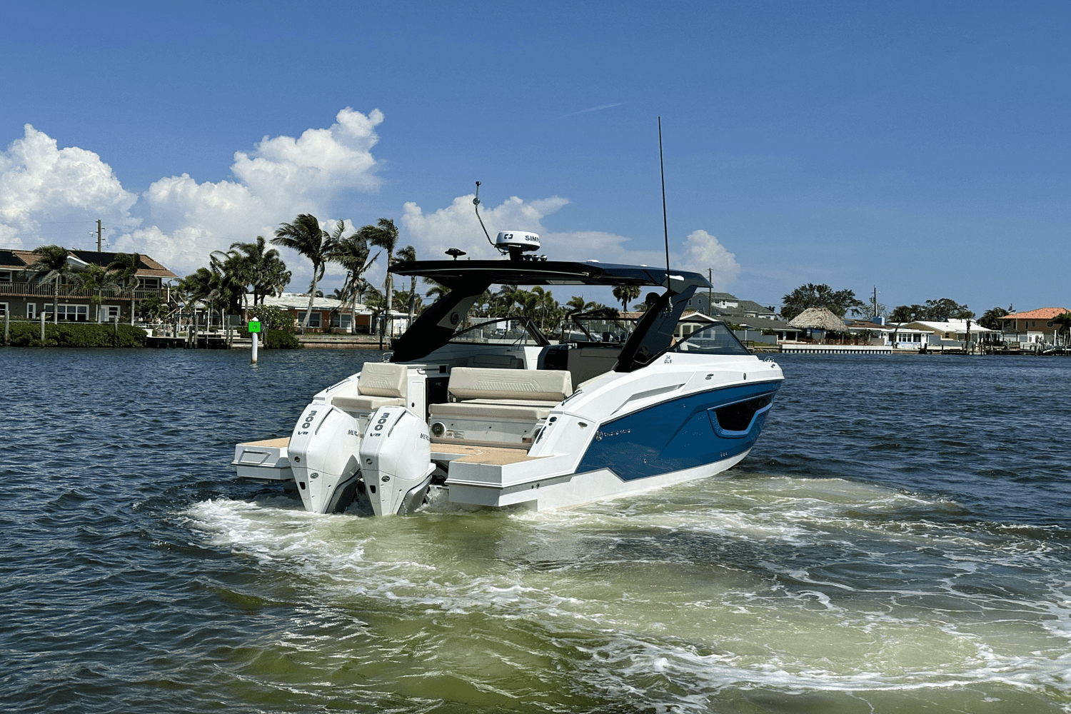 2025 Cruisers Yachts 34 GLS Outboard Image Thumbnail #5