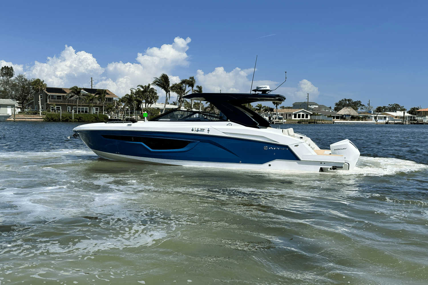 2025 Cruisers Yachts 34 GLS Outboard Image Thumbnail #8