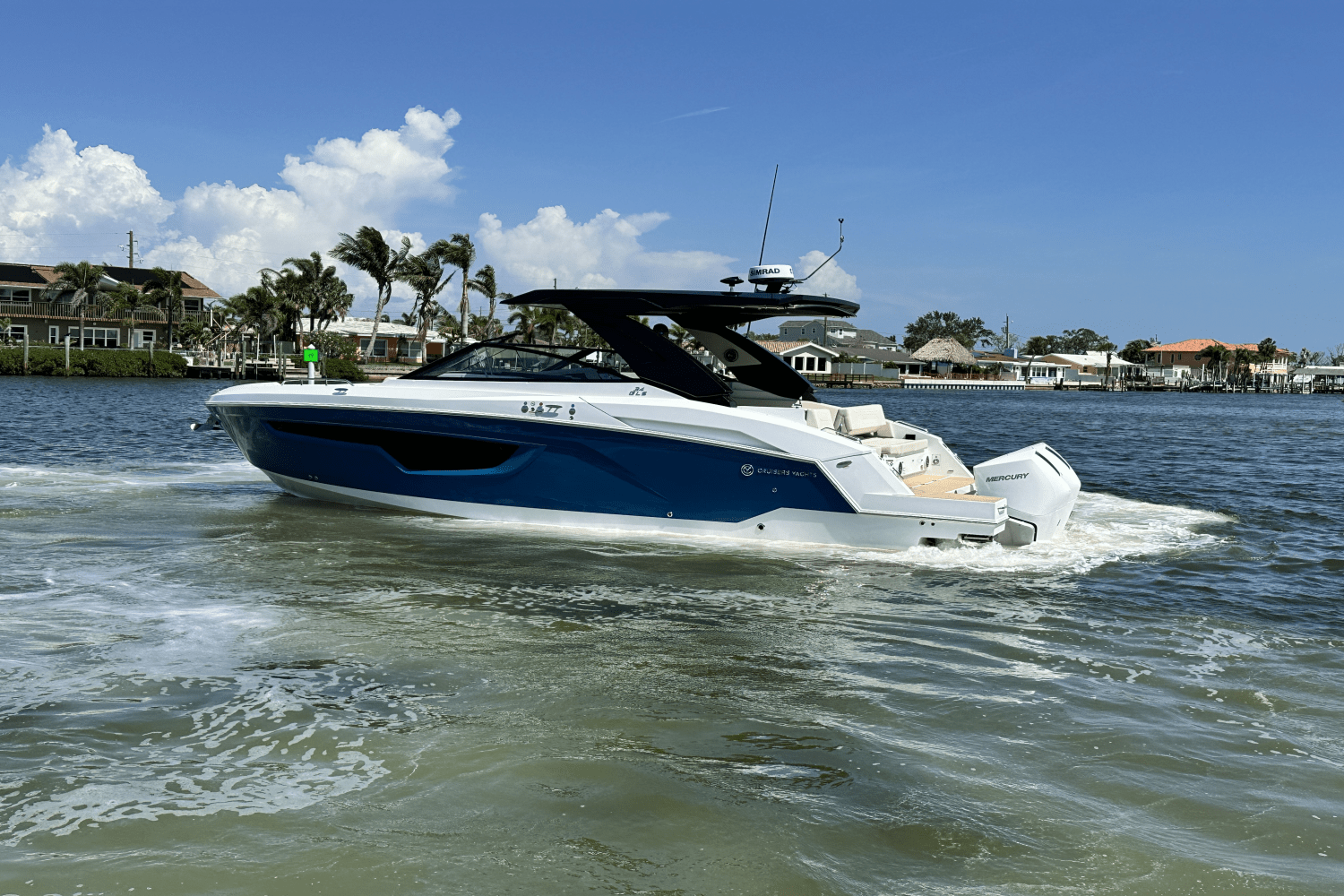 2025 Cruisers Yachts 34 GLS Outboard Image Thumbnail #7