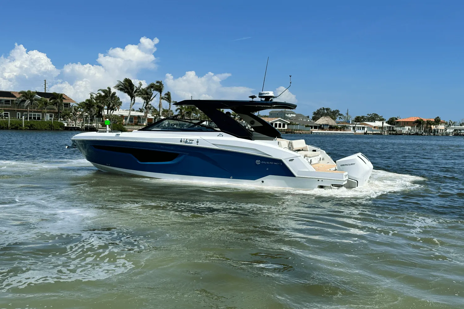 2025 Cruisers Yachts 34 GLS Outboard Image Thumbnail #7