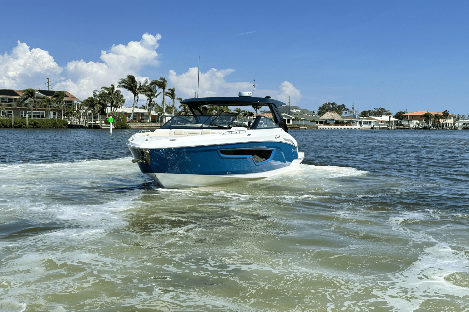 2025 Cruisers Yachts 34 GLS Outboard Image Thumbnail #1
