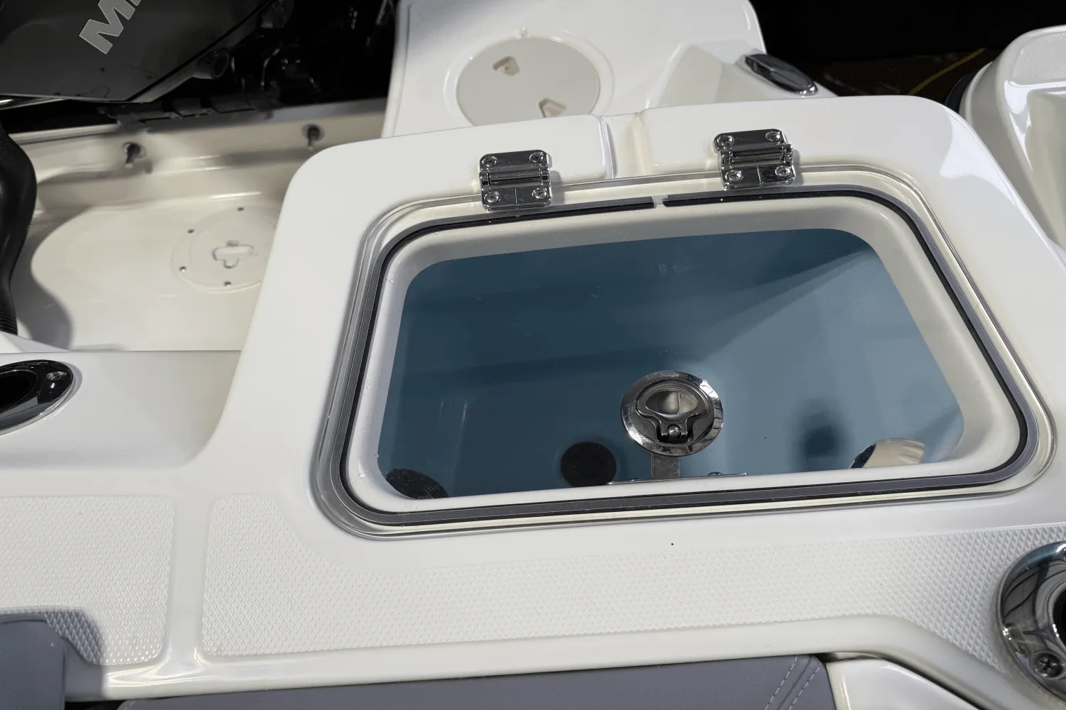 2026 Boston Whaler 250 Outrage Image Thumbnail #3