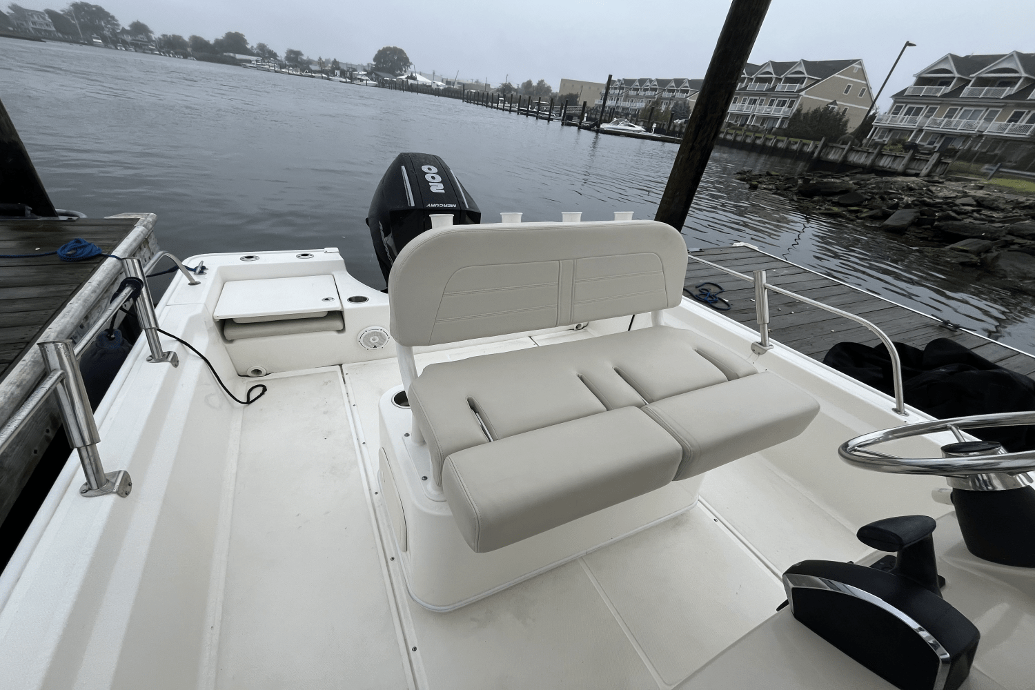 2023 Boston Whaler 210 MONTAUK Image Thumbnail #10