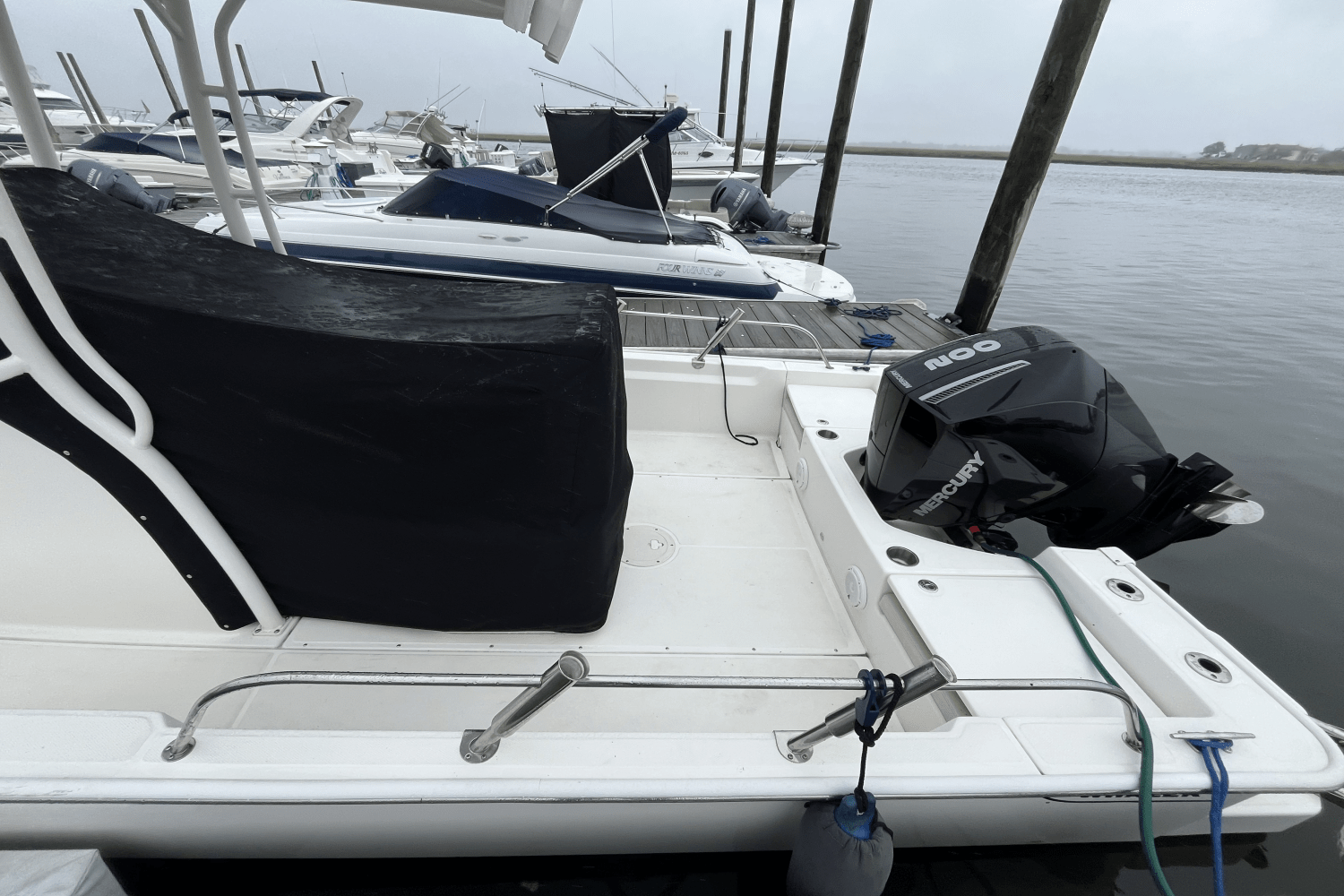 2023 Boston Whaler 210 MONTAUK Image Thumbnail #4