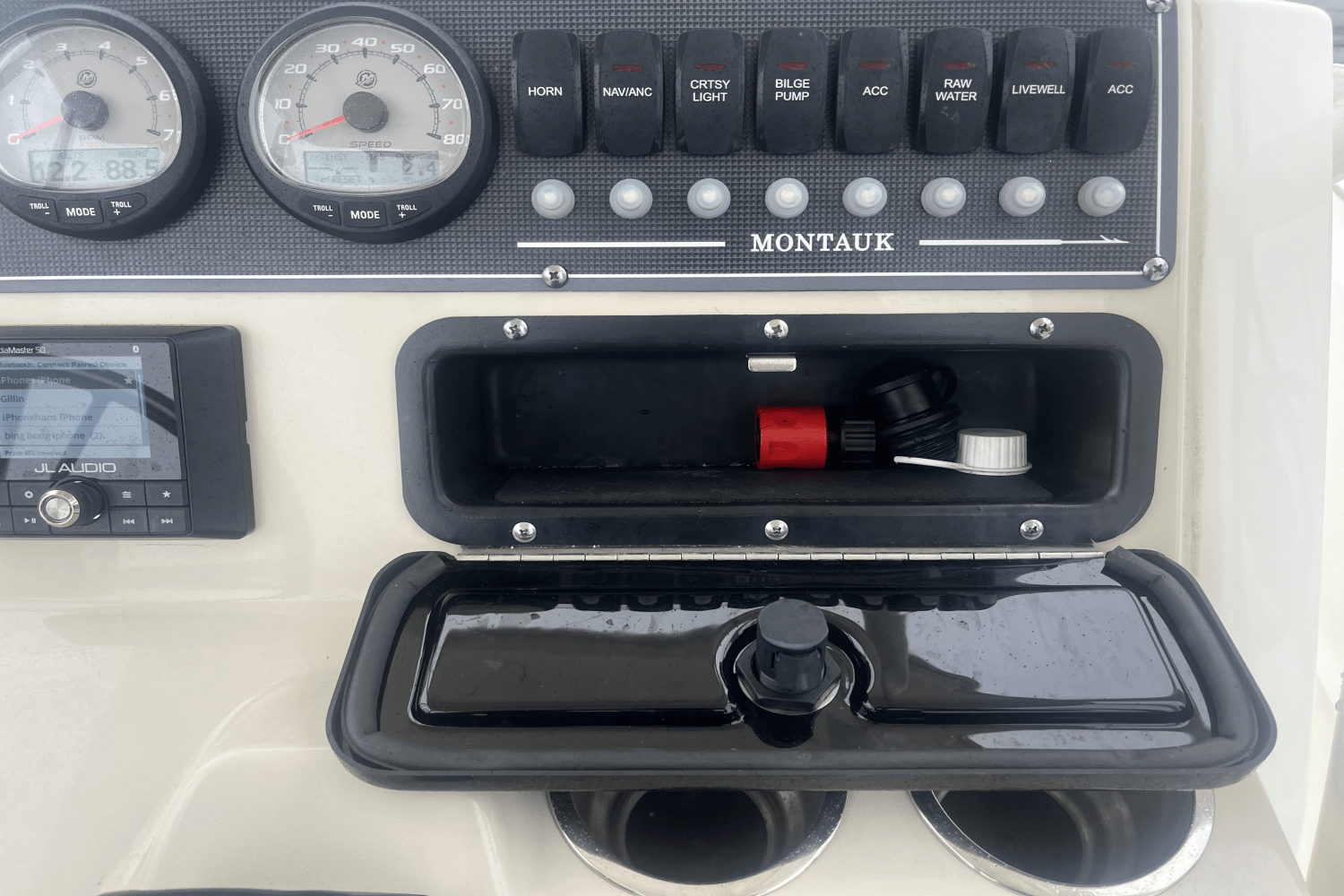 2023 Boston Whaler 210 MONTAUK Image Thumbnail #16