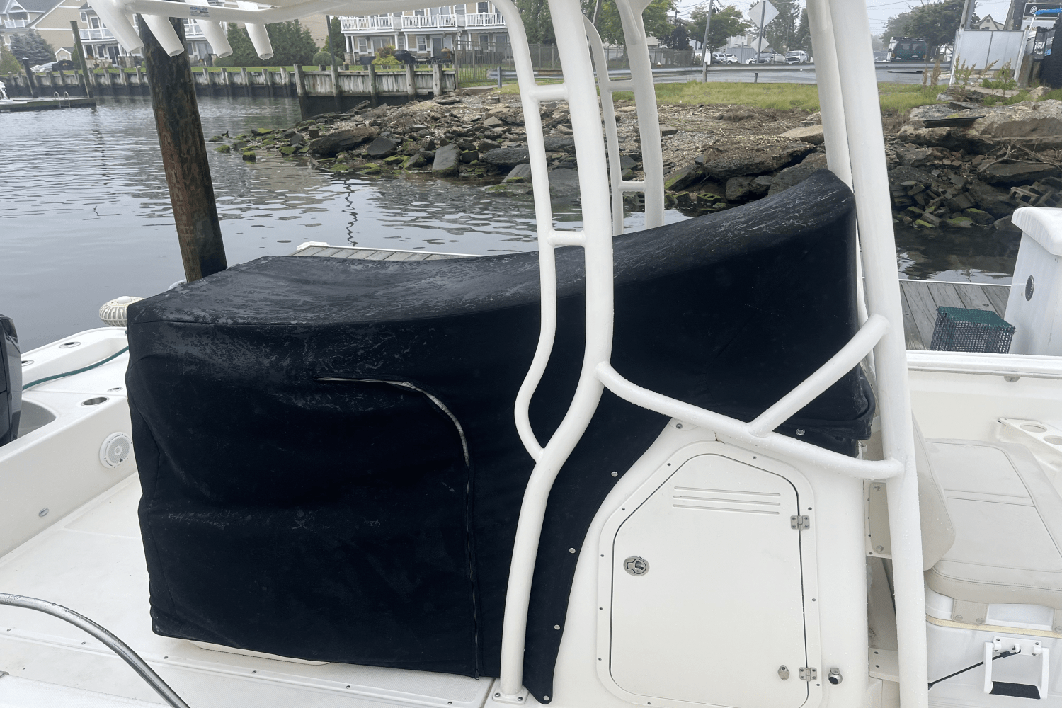 2023 Boston Whaler 210 MONTAUK Image Thumbnail #5