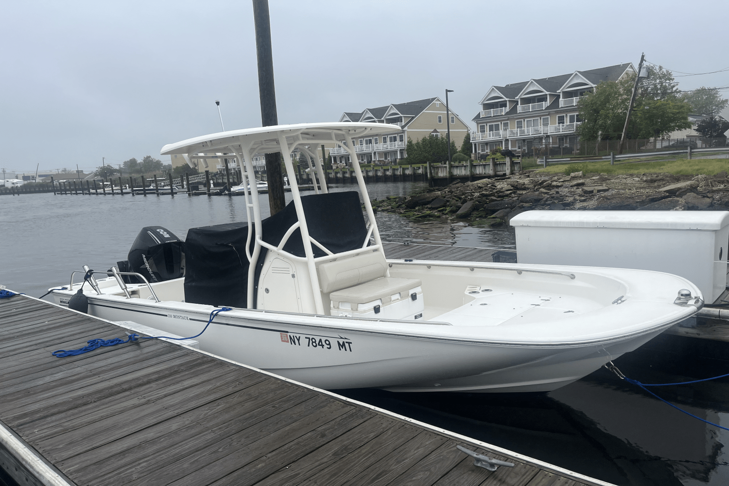 2023 Boston Whaler 210 MONTAUK Image Thumbnail #6