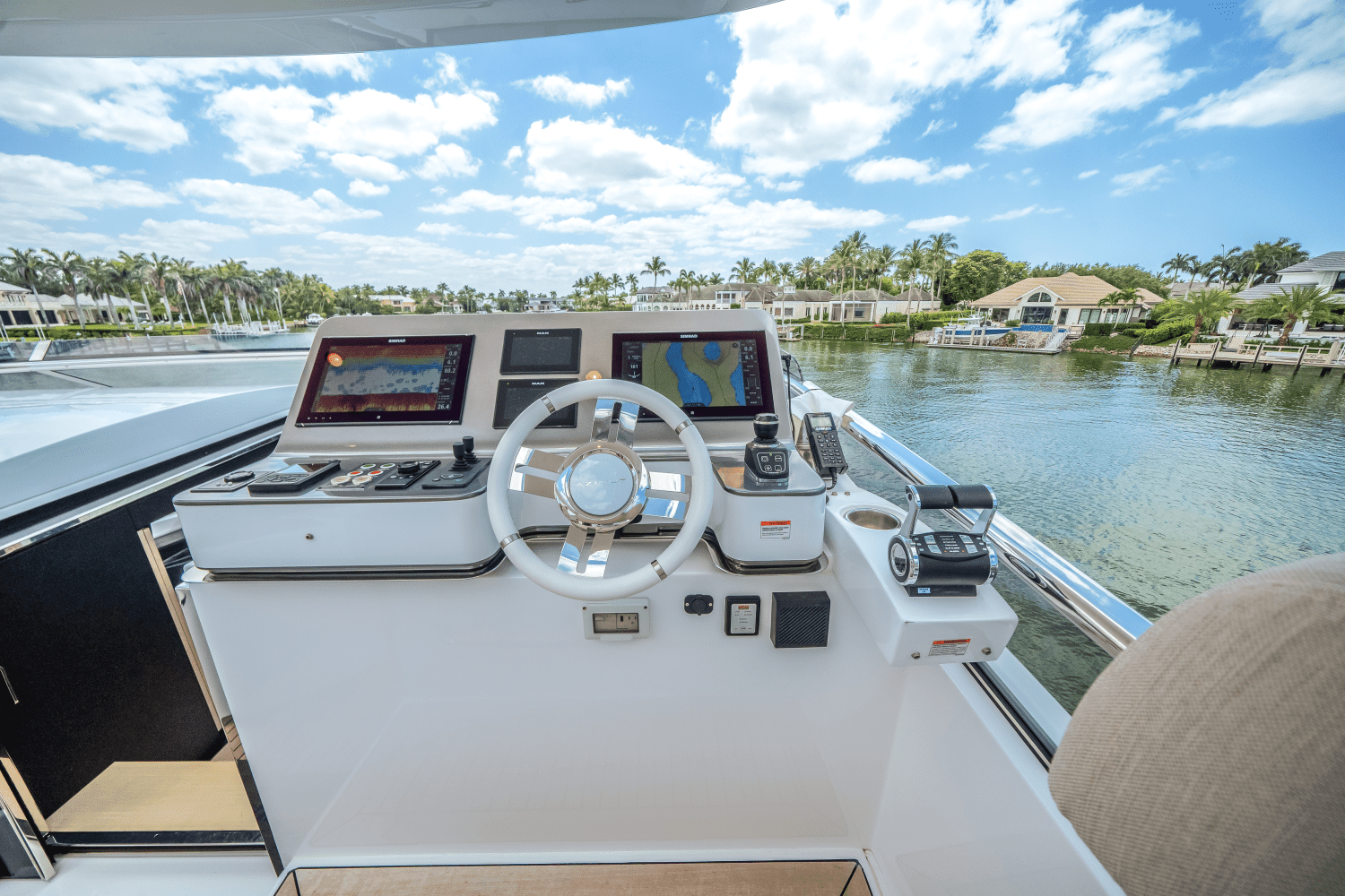 2024 Azimut 27 METRI Image Thumbnail #16