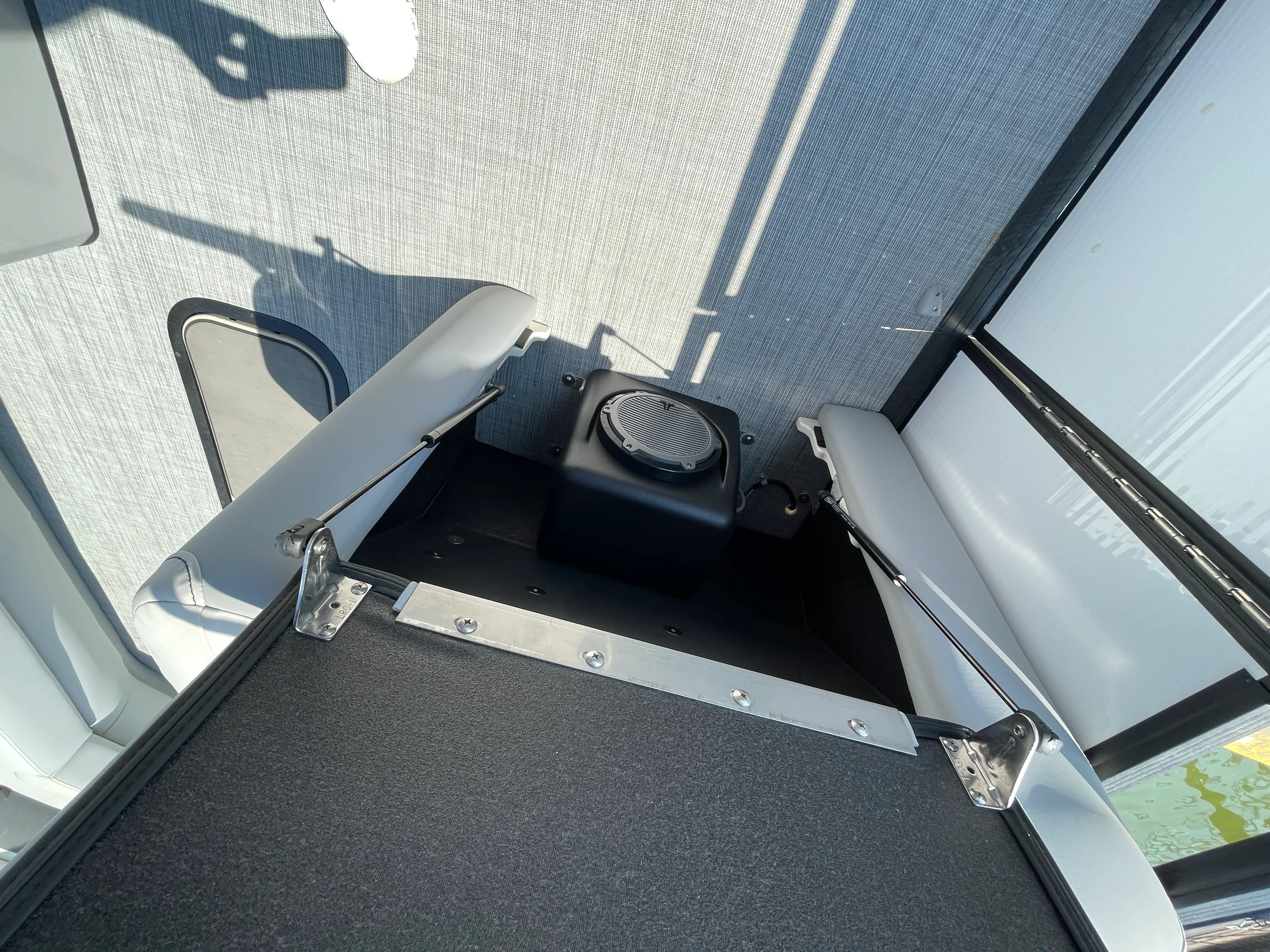 2023 Harris 250 SOLSTICE Image Thumbnail #15