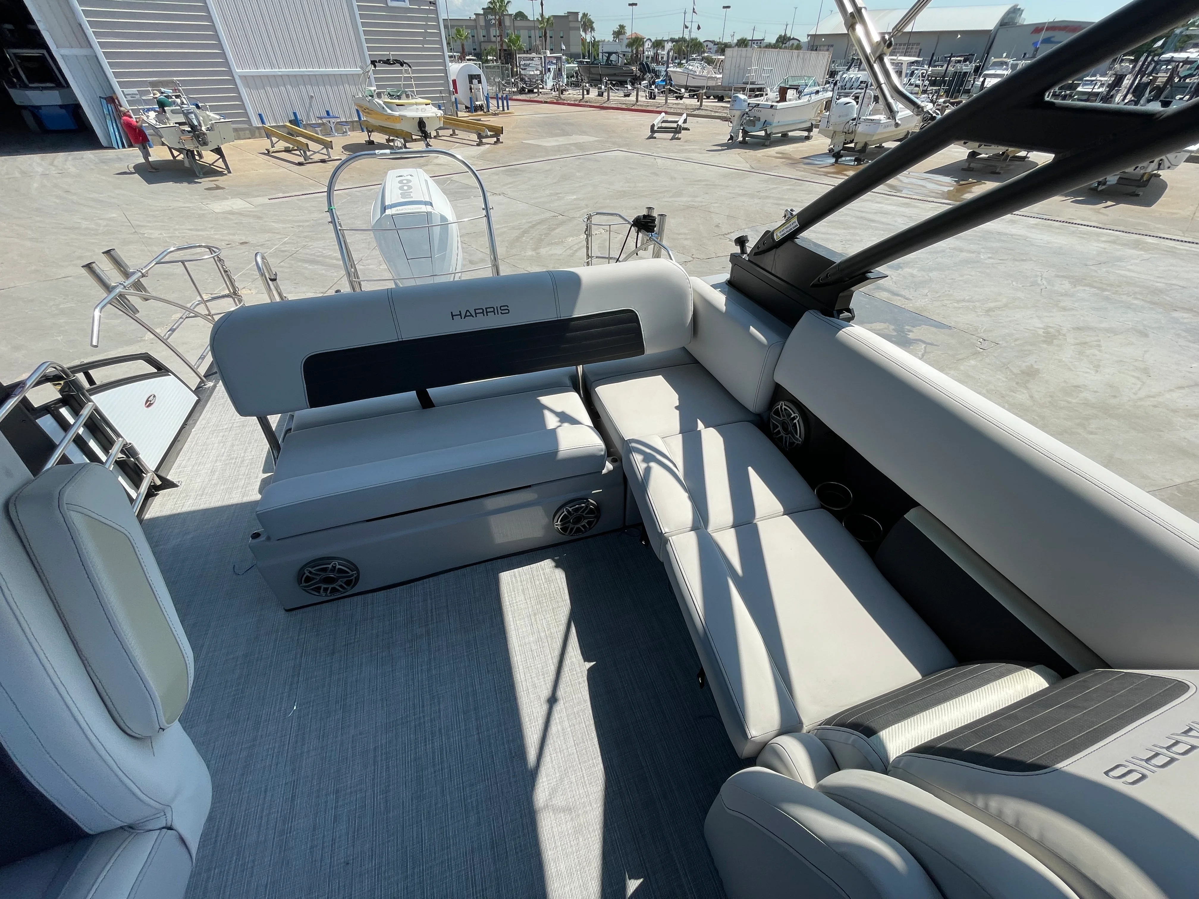 2023 Harris 250 SOLSTICE Image Thumbnail #8