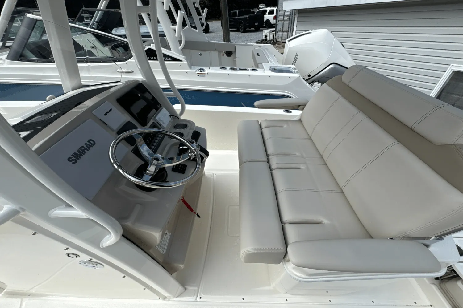 2026 Boston Whaler 250 Dauntless Image Thumbnail #18
