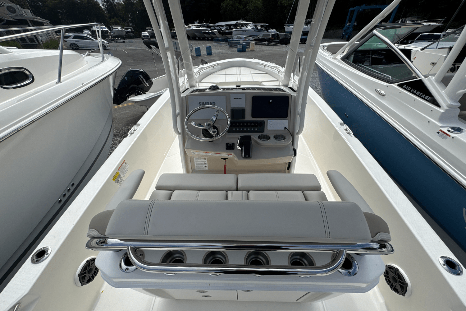 2026 Boston Whaler 250 Dauntless Image Thumbnail #19