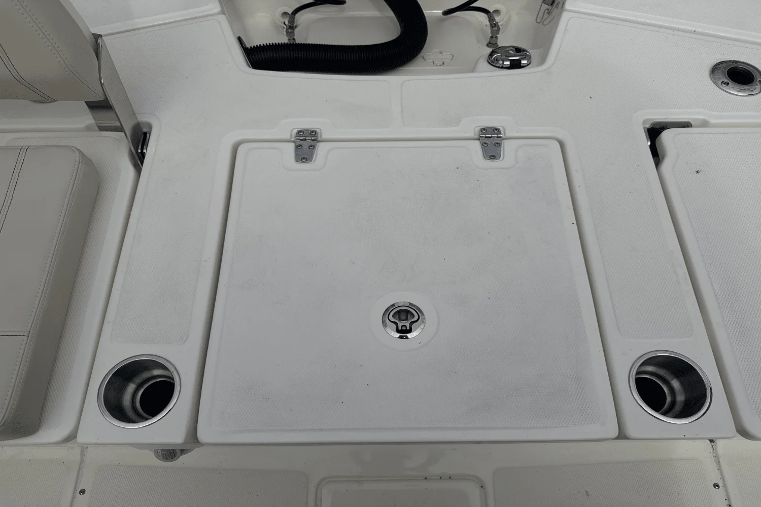 2026 Boston Whaler 250 Dauntless Image Thumbnail #11